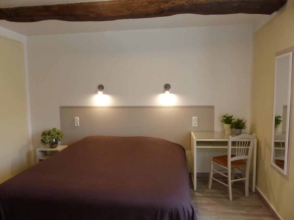 Auberge De Trente Pas Saint-Ferréol-Trente Стая снимка